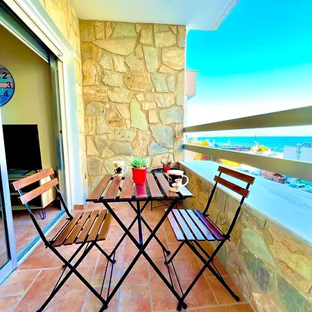 Charming Seaside Haven 1br Flat Larnaca