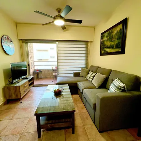 Charming Seaside Haven 1br Flat Apartment *
